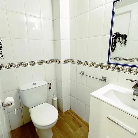 Charming House In Old Town • Angie's Nest Проживание в семье